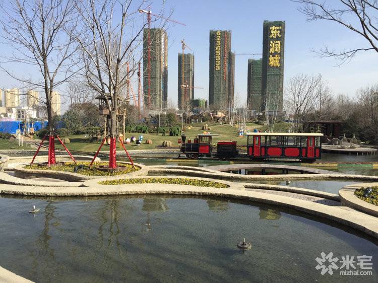 年开发第一个项目郑东新世界以来,相继开发东润朗郡,东润华景和东润城